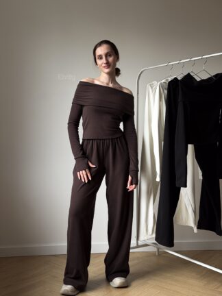 Костюм з відкритими плечима (1717)